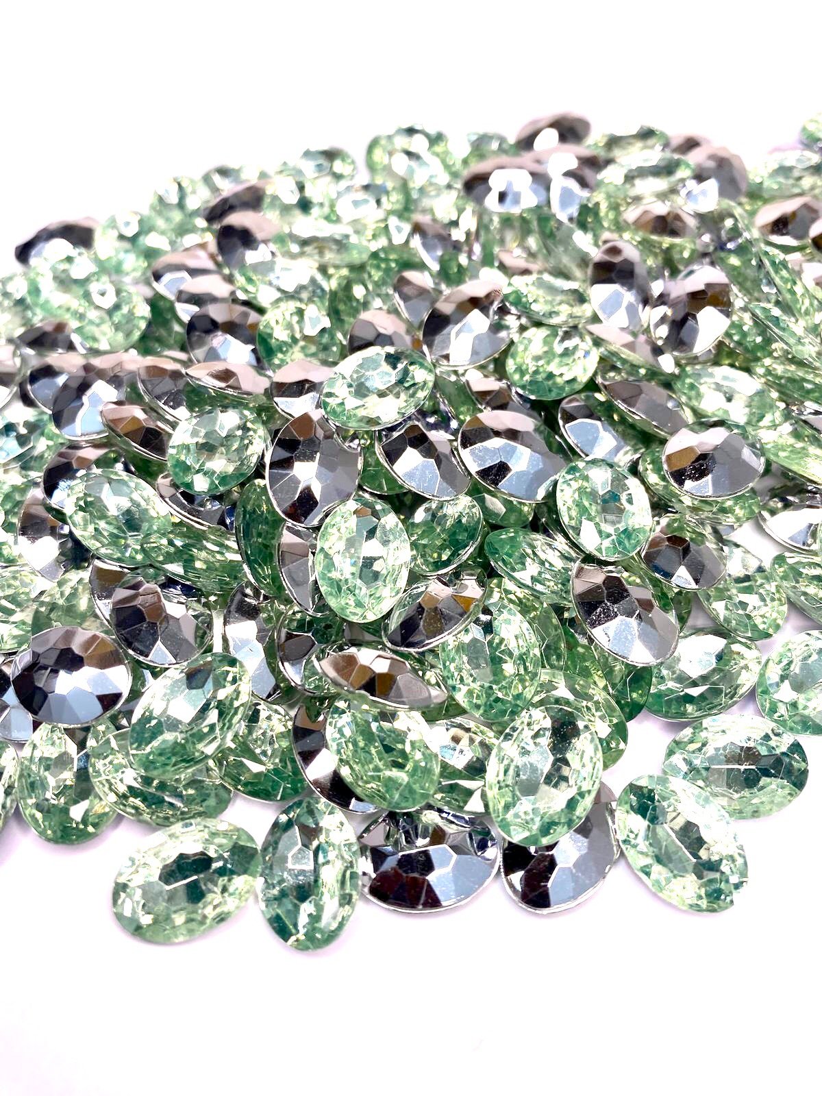 Chaton Oval 10x14 - Verde Peridot
