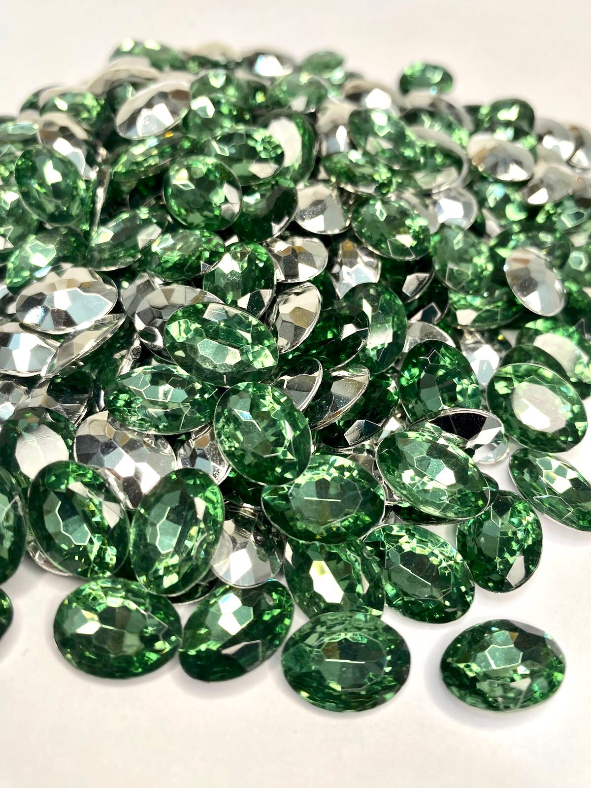 Chaton Oval 10x14 - Verde Oliva