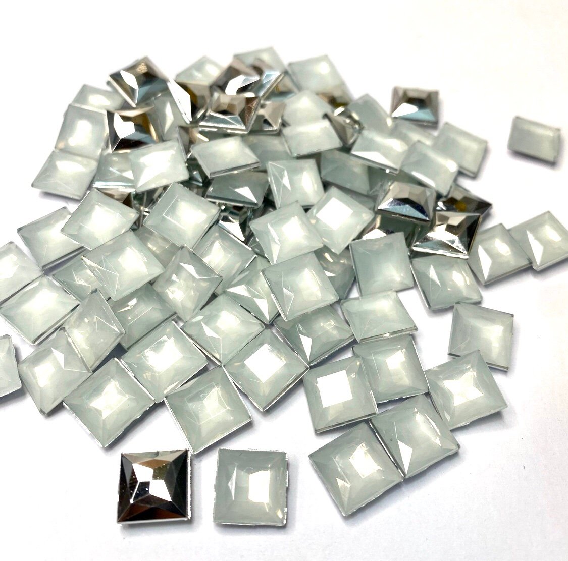 Chaton Carré 10x10 - Opal White