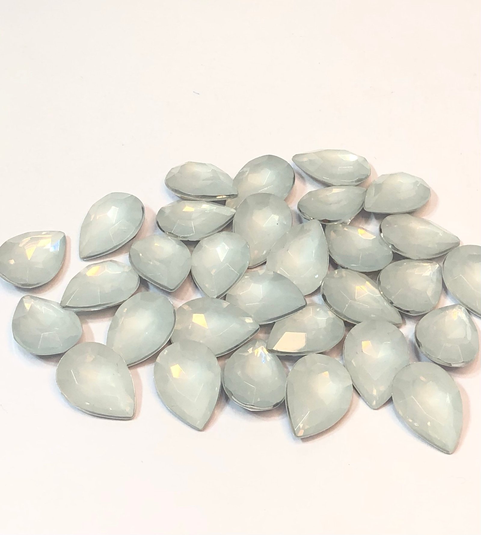Chaton Gota 13x18 - Opal White