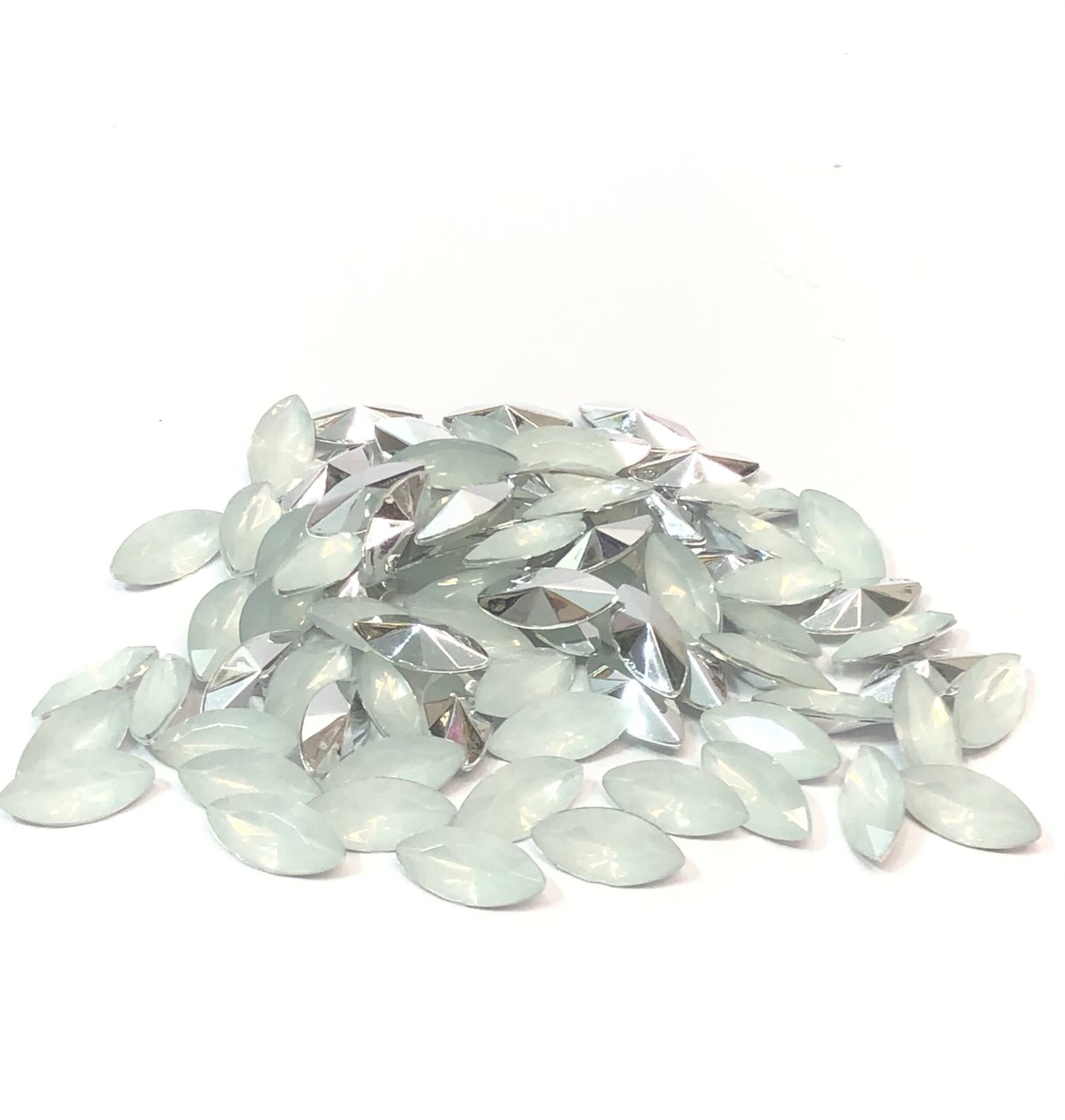 Chaton Navete 7x15 - Opal White