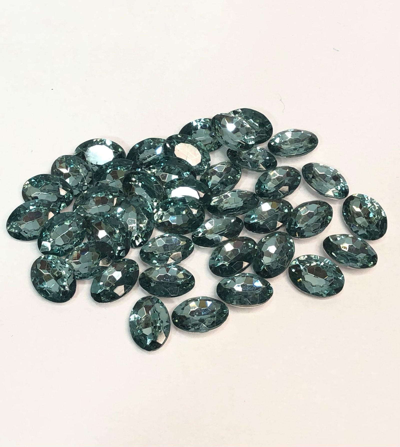 Chaton Oval 10x14 - Vintage Acqua