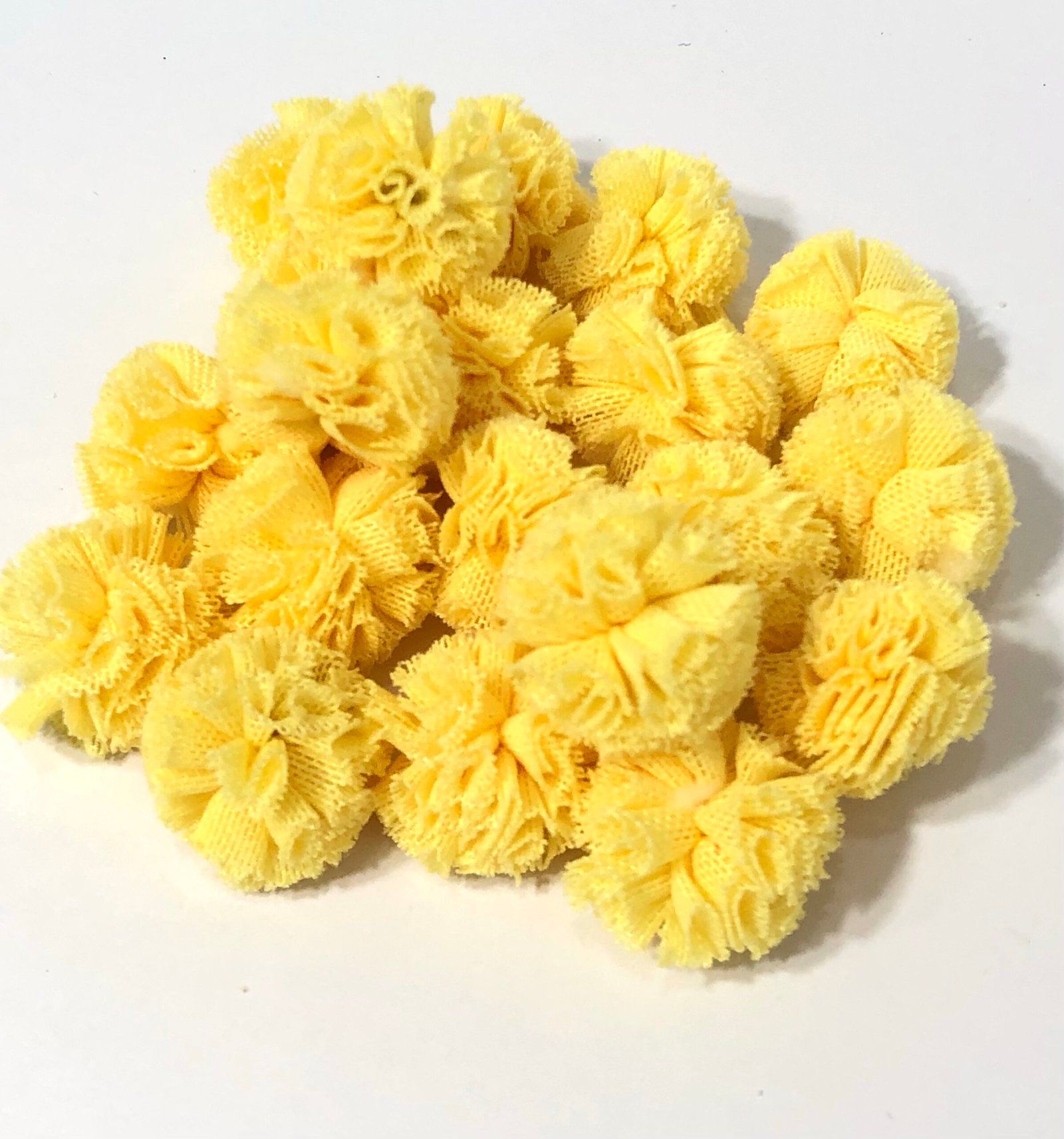 Pompom malha  -Amarelo -1,5cmm
20unid