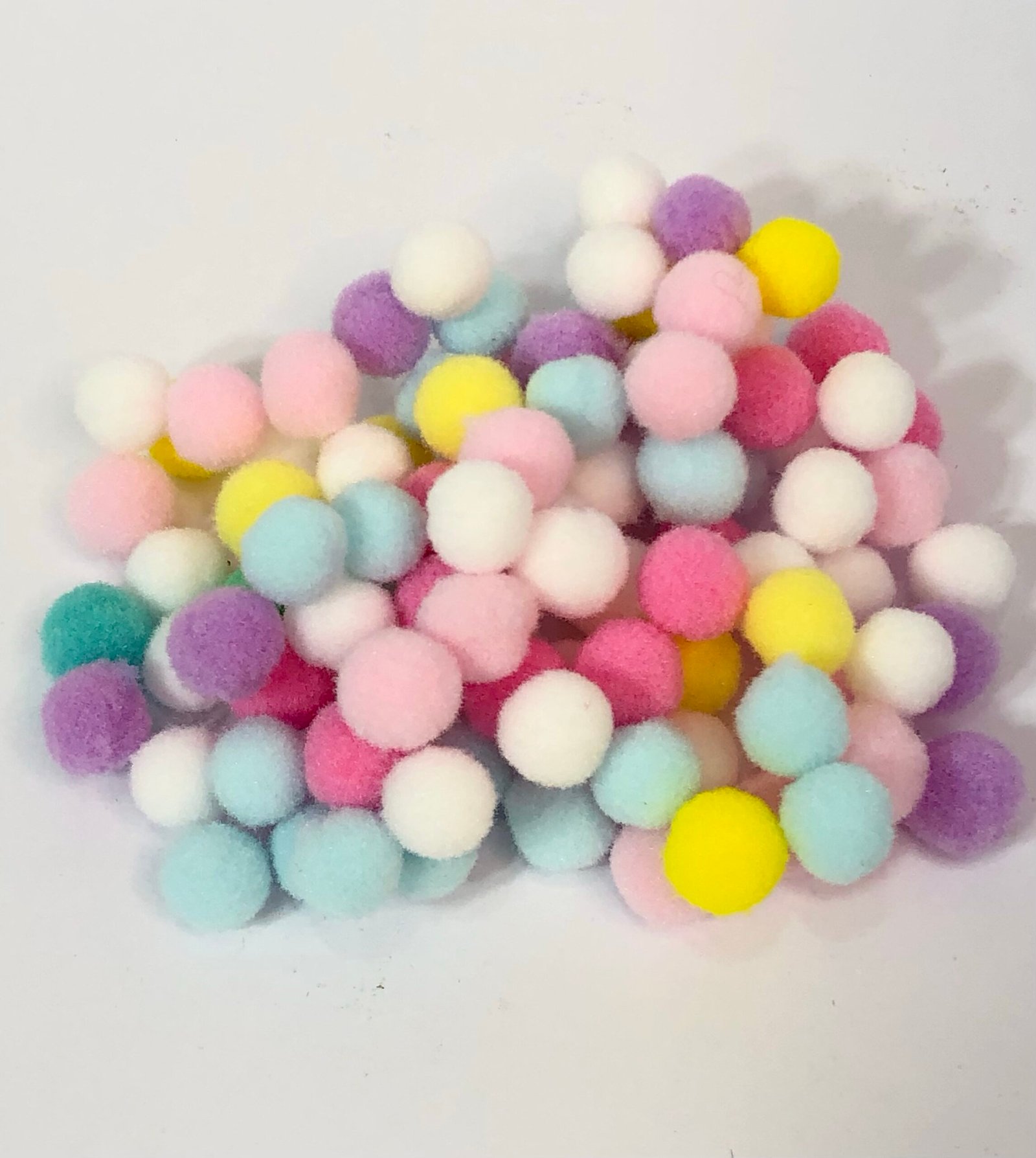 Pompom Bolinha-Colorida -10mm
Aprx 100unid