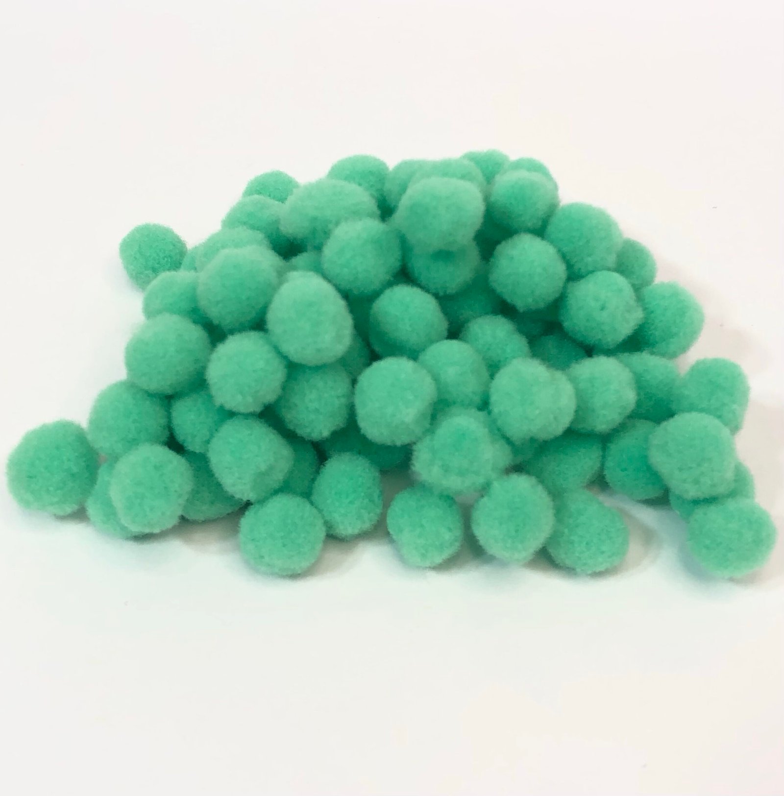 Pompom Bolinha Verde Claro  -10mm
Aprx 100unid