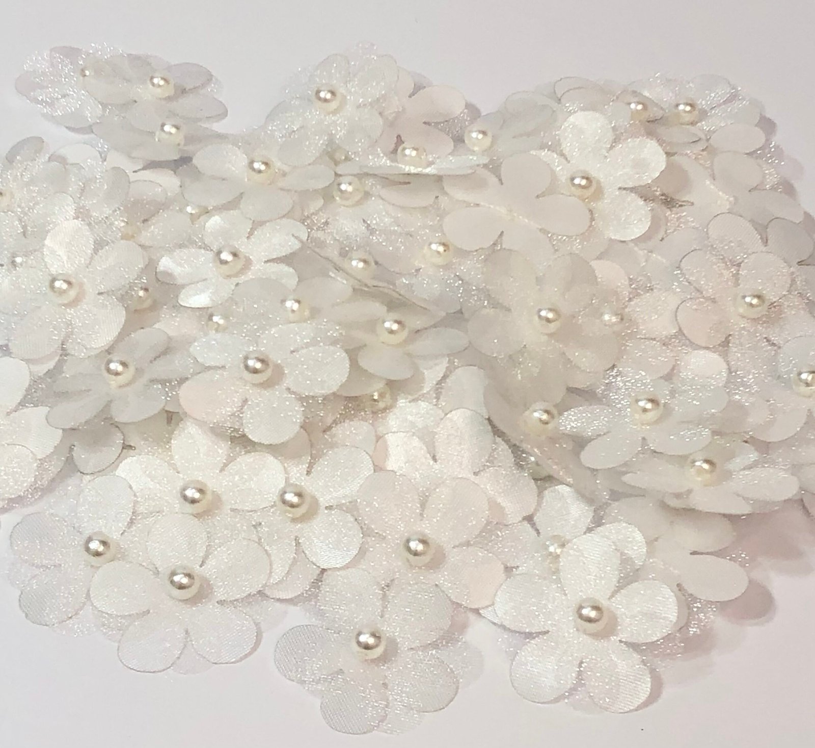Flor organza - 2,5cm - Branco - 10 unid.