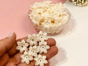 Aplique - Flor Pérola - 15g - Aprox. 30unid.