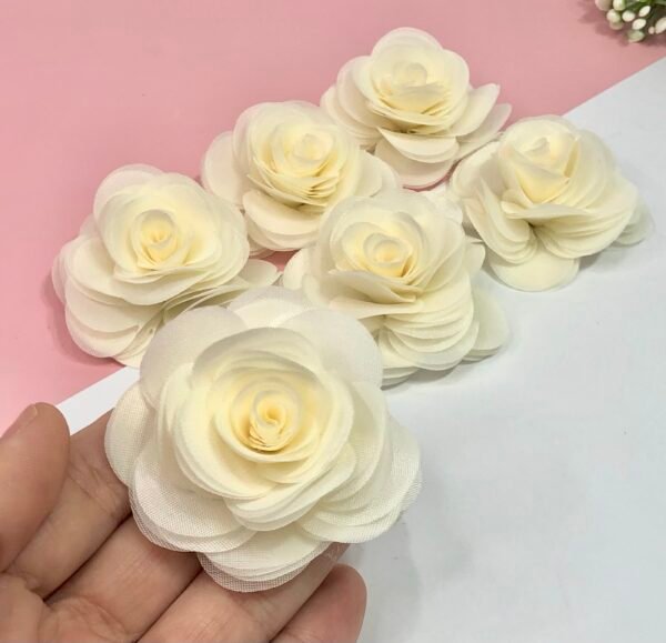 Flor organza-Creme-07cm
02unid