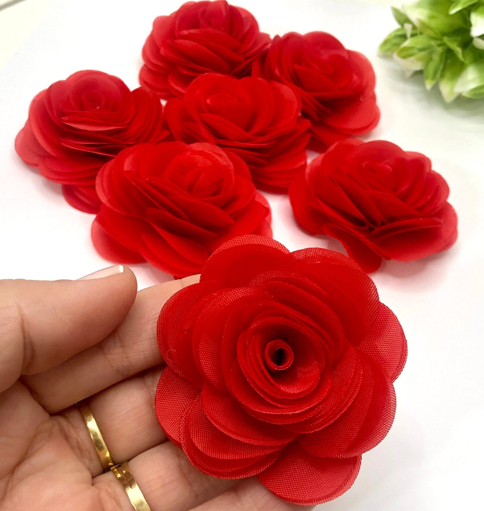 Flor organza-0,7cm- Vermelha 
02unid