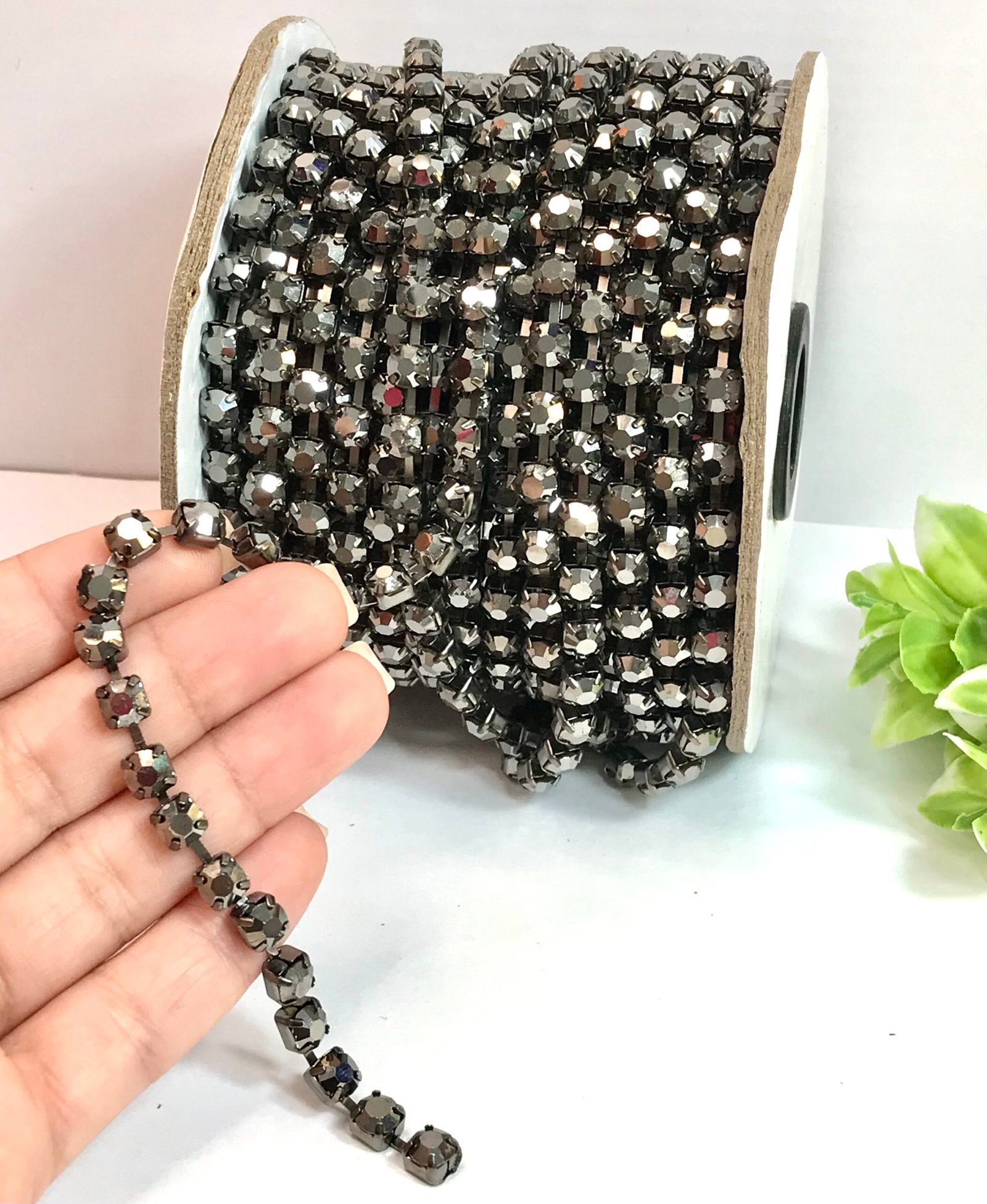 Strass metro - Grafite SS28 - Latão vidro