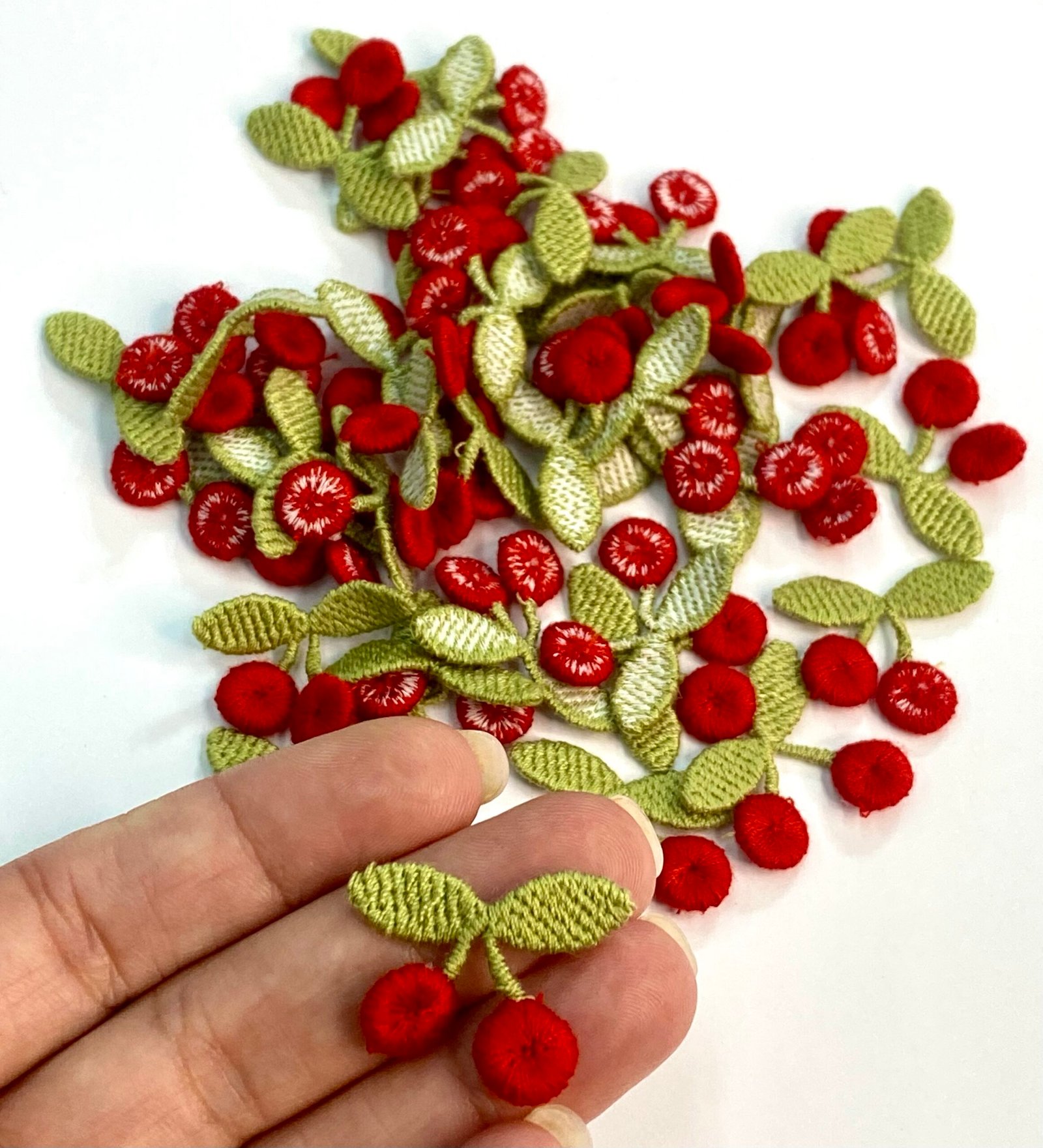 Aplique cereja -10unid